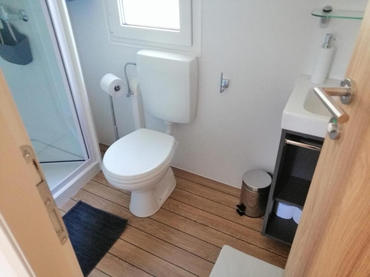 Mobile Home Kailani Nr 121, Camping Porton Biondi روفينج المظهر الخارجي الصورة