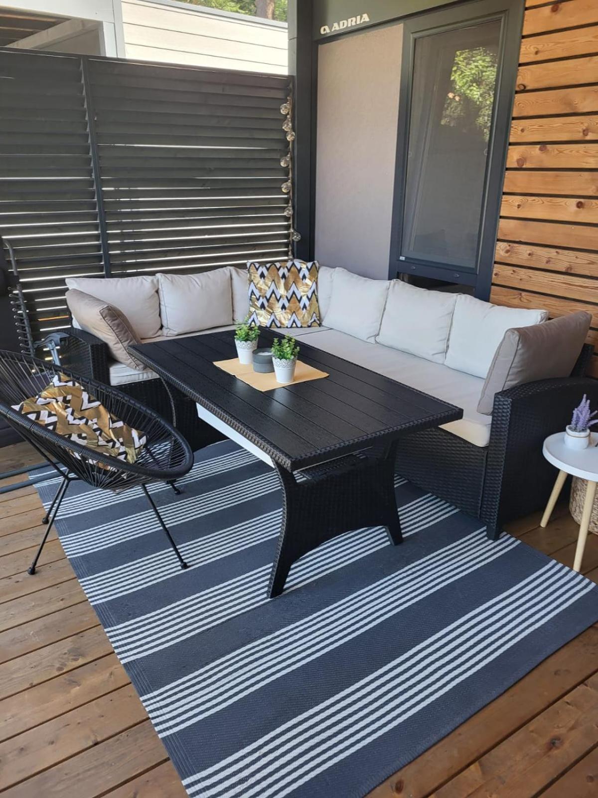 Mobile Home Kailani Nr 121, Camping Porton Biondi روفينج المظهر الخارجي الصورة